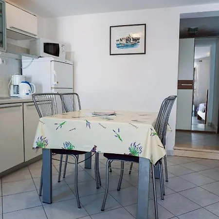 Studio 9325a * Lumbarda