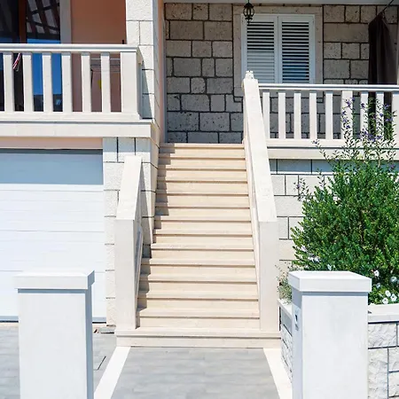 Studio 9325a Lägenhet *